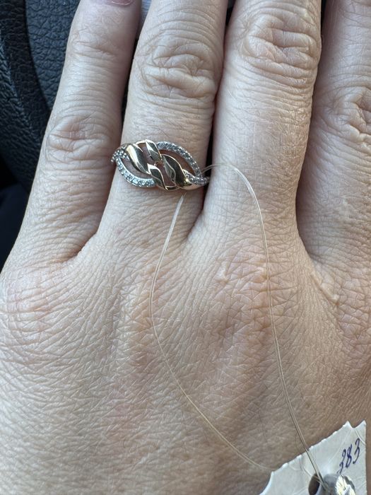 Продам кольцо золотое