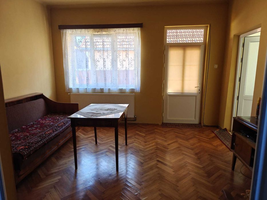Casă de vânzare în Câmpia Turzii – zonă Sarat, ideală pentru locuit