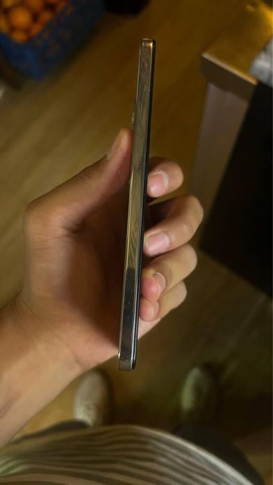 vivo V40 Lite sotiladi xolati ideal ovotkanilada o’zila tekshirib olas