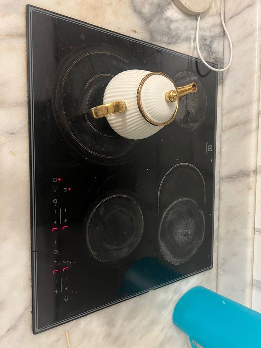 Продам поверхность плиты Electrolux