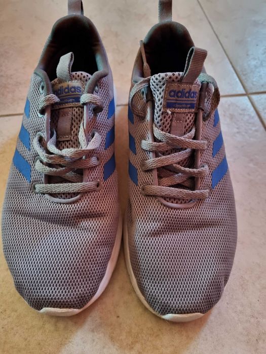Маратонки и обувки  различни размери и цени