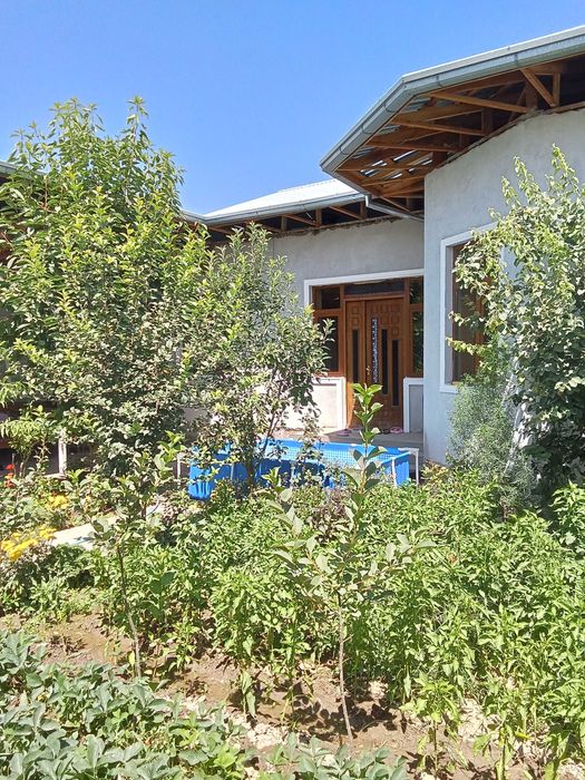 Yuqori chirchiq o'zbekiston mahallasida Tayyor Hovli sotiladi