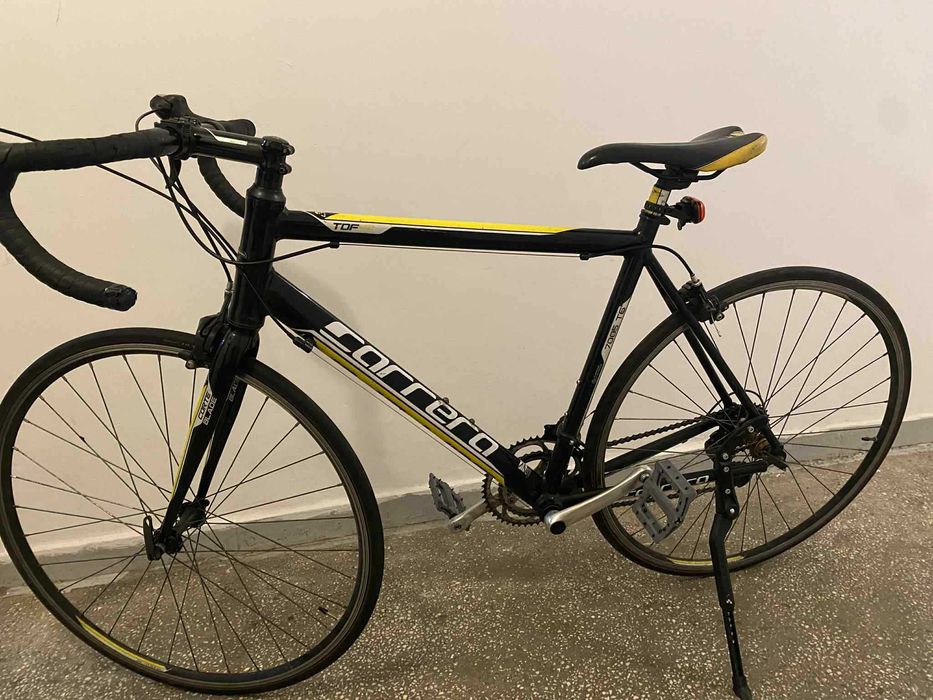 Bicicletă cursieră Carrera – complet renovată, stare foarte bună!