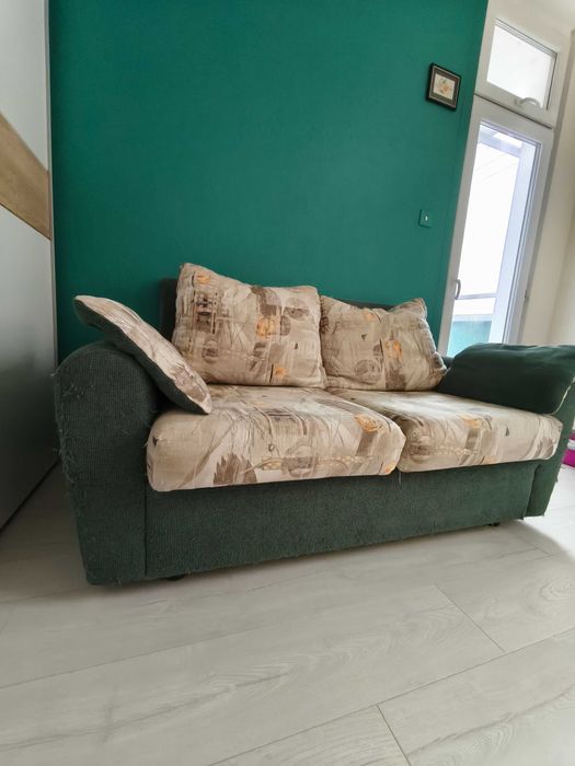 Удобен Двуместен Диван в зелено