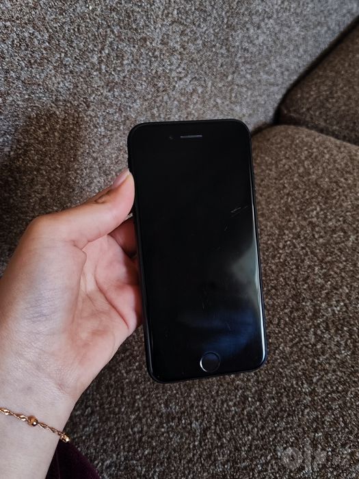 Iphone SE 64 Гб в хорошем состоянии. Все функции работают отлично.