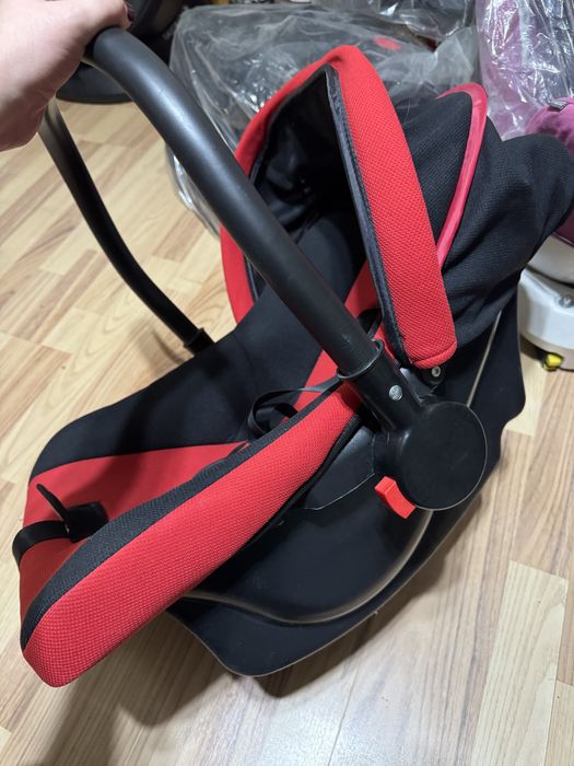 Автолюлька переноска в отличном состоянии, с рождения до 13 кг