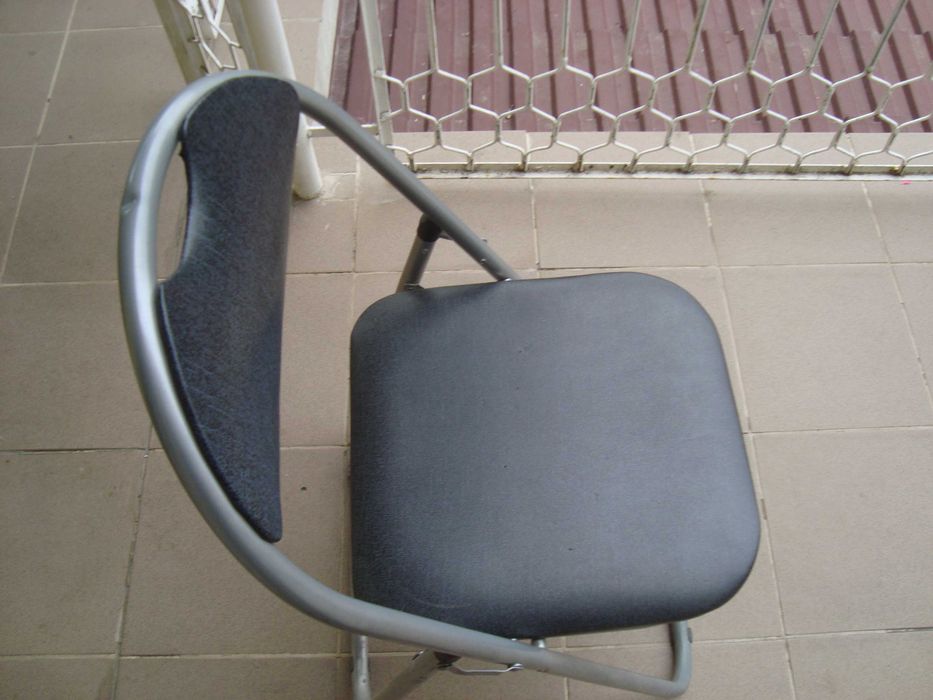 Vand Mobilier Birou