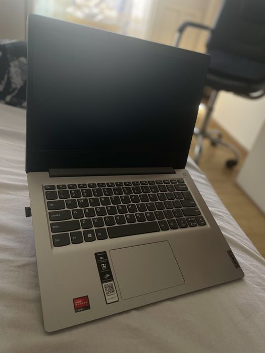 Laptop Lenovo IdeaPad 3 – Ca nou – Full HD!