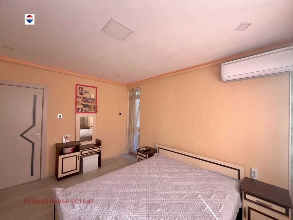 Продава се Тристаен апартамент в Русе, Родина 1 - 89 кв.м за 768 €/кв.м - Снимка #10