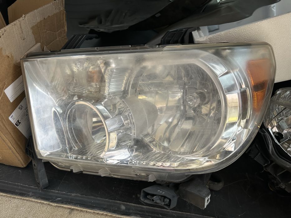 Фар за toyota sequioa 2008 - 2018