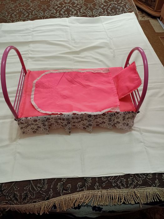 Кроватка для куклы