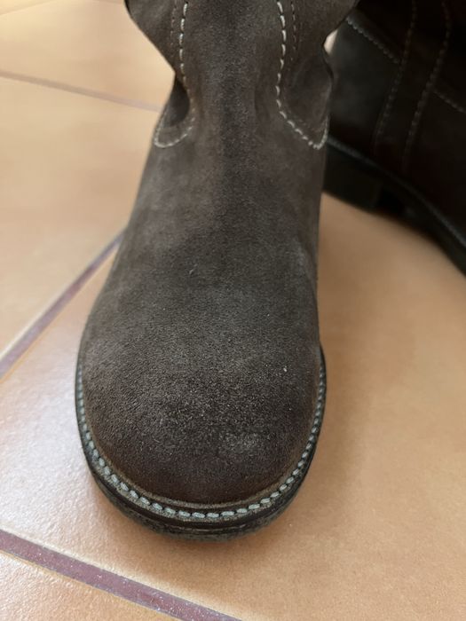 Vand cizme piele intoarsa marimea 36