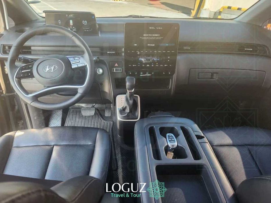 Hyundai Staria - comfortable minivan for trips across Uzbekistan 24/7