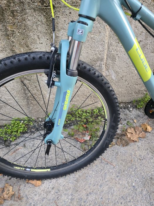 Cube Acid 24 цола 7 скорости Shimano преден амортисьор