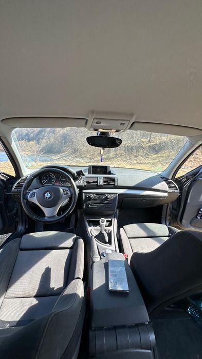 Vând seria 1  2.0  diesel