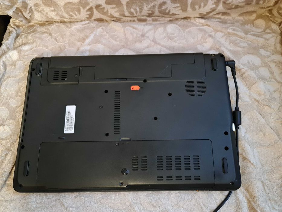 лаптоп Acer Aspire E1-531