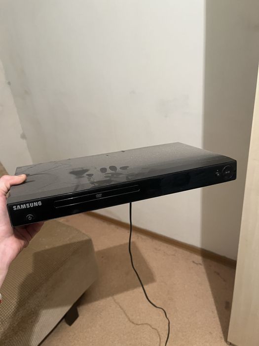 Продам Касеты с музыками дисковод