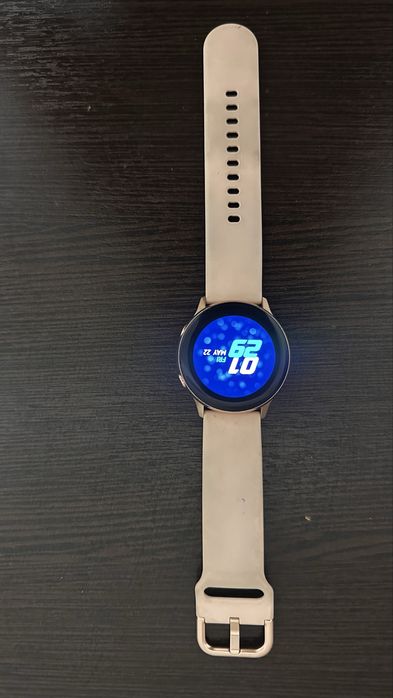 Смарт-часы Samsung Galaxy Watch Active