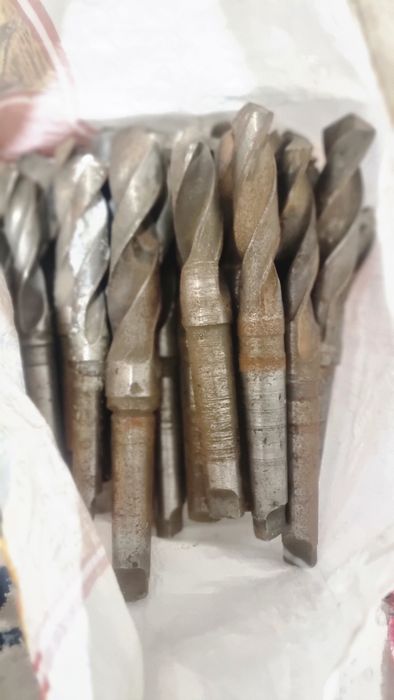 Charchagan sverlola sotiladi pichoq yasavchilaga kuznislaga