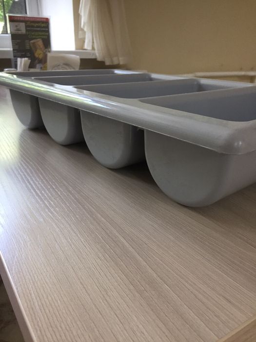 Емкость для столовых приборов