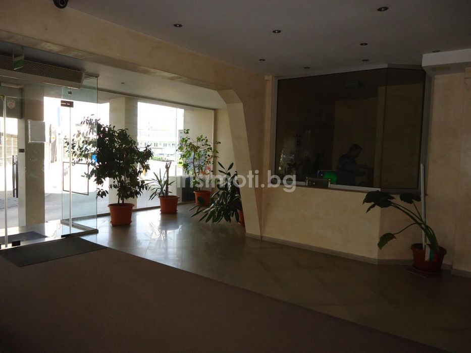 Дава се под наем Офис в София, Център - 60 кв.м за 360 € - Снимка #4