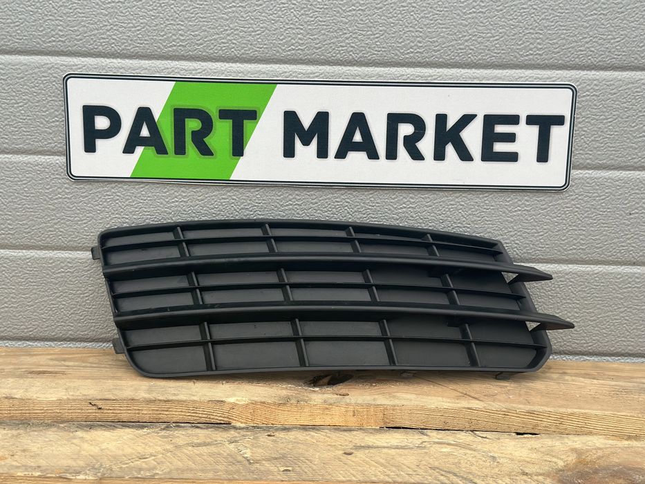 Дясна решетка AUDI A7 C7 4G8807682