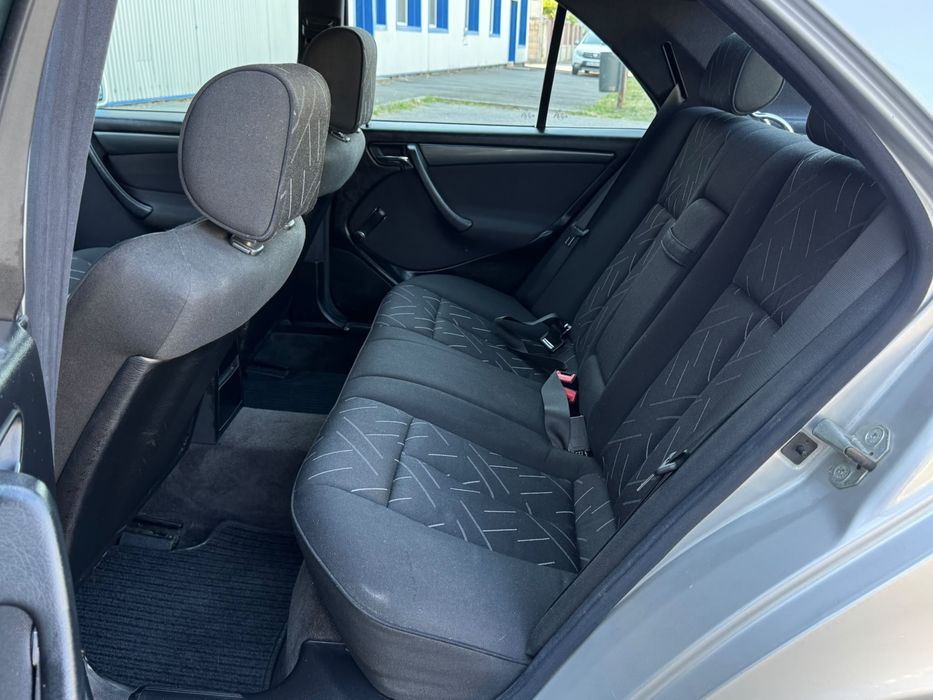 Mercedes C 220 CDI SPORT fara rugina (unic propietar )