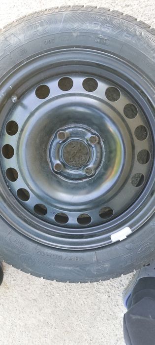 Roata Opel pe 15 , cauciuc în stare perfecta