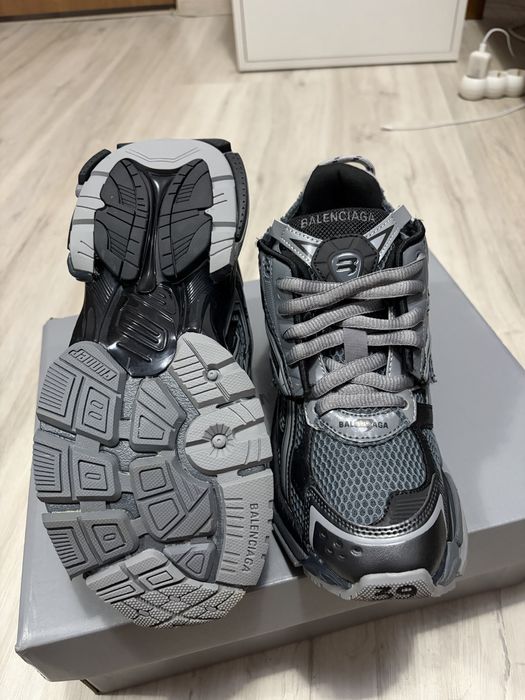Balenciaga Runner grey 39