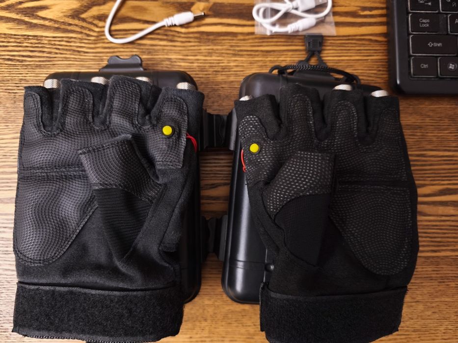 Перчатки с лазерами