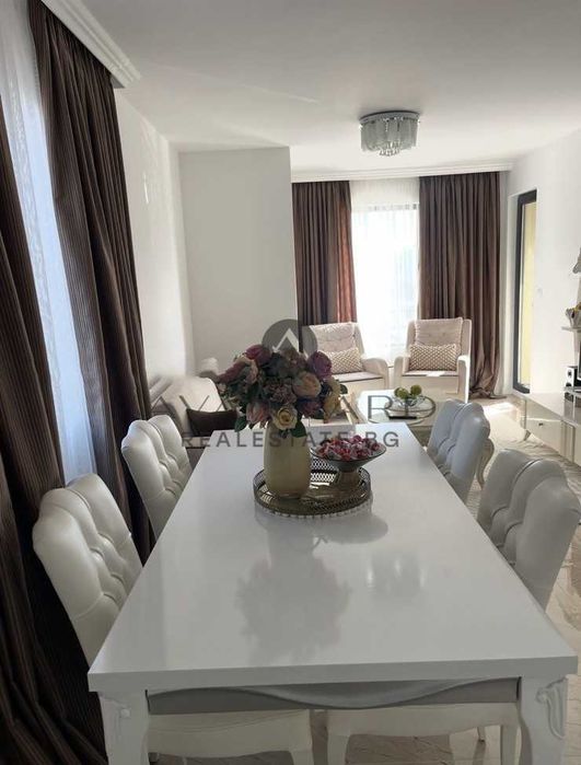 Продава се Тристаен апартамент в Пловдив, Остромила - 104 кв.м за 2279 €/кв.м - Снимка #2