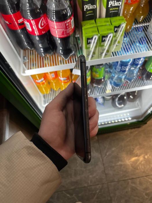 продам айфон 11