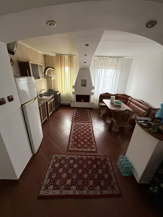 Vând apartament semidecomandat-Craiovita Nouă