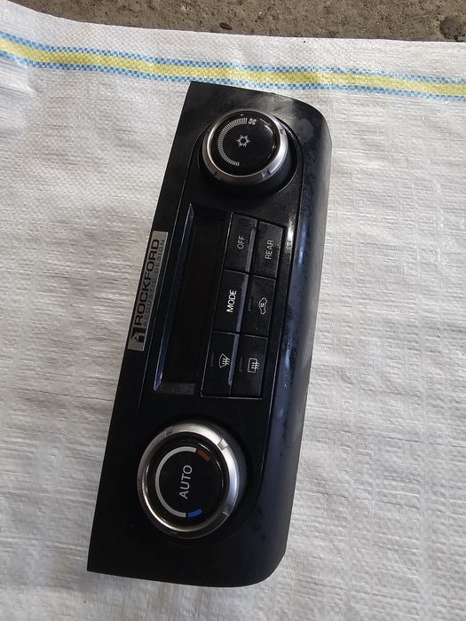 Panou Comanda AC Clima Mitsubishi Shogun Pajero 2006 - 2011 7820A139XA