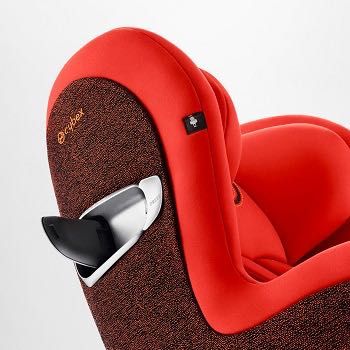 Столче за кола Cybex Sirona Z+ i-Size и база Base Z с Isofix