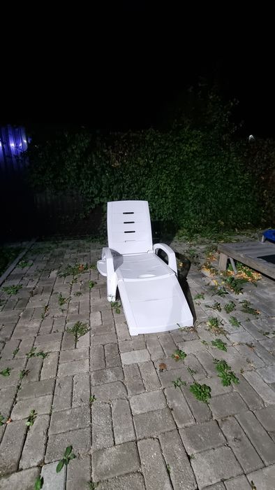 Продам новый шезлонг