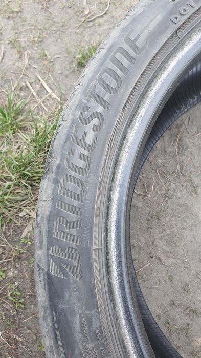 Продам две шины r19