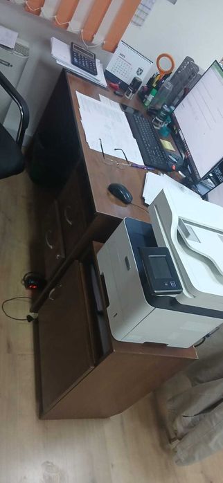 продам стол офисный