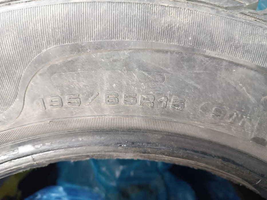 Продам комплект зимней резины