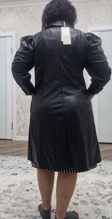 Продам кожанное платье новое