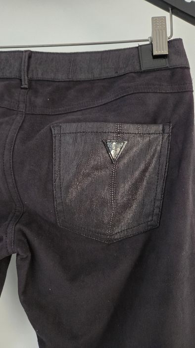 Pantaloni din material moale ,elastic GUESS!