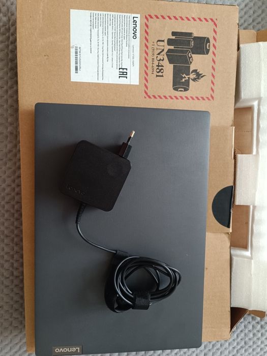 Продам Ноутбук Lenovo  V155-15API