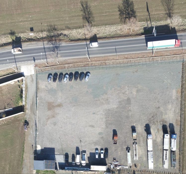 Inchiriez teren / parcare Tir Camion/ parc auto / parcare utilaje