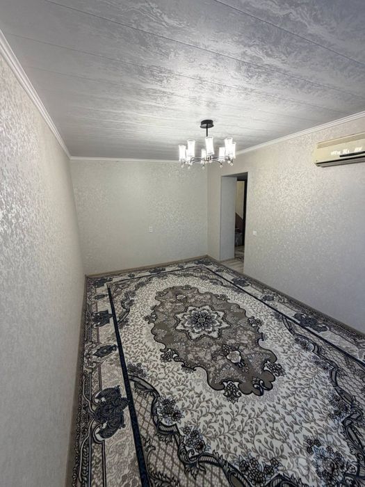 Продается 1 ком. Квартира площадью 30 кв.м. Рядом с Азиз базаром