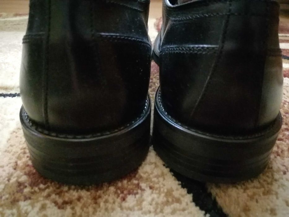 Vand pantofi din piele naturala,"COBAGO" Nr.44.