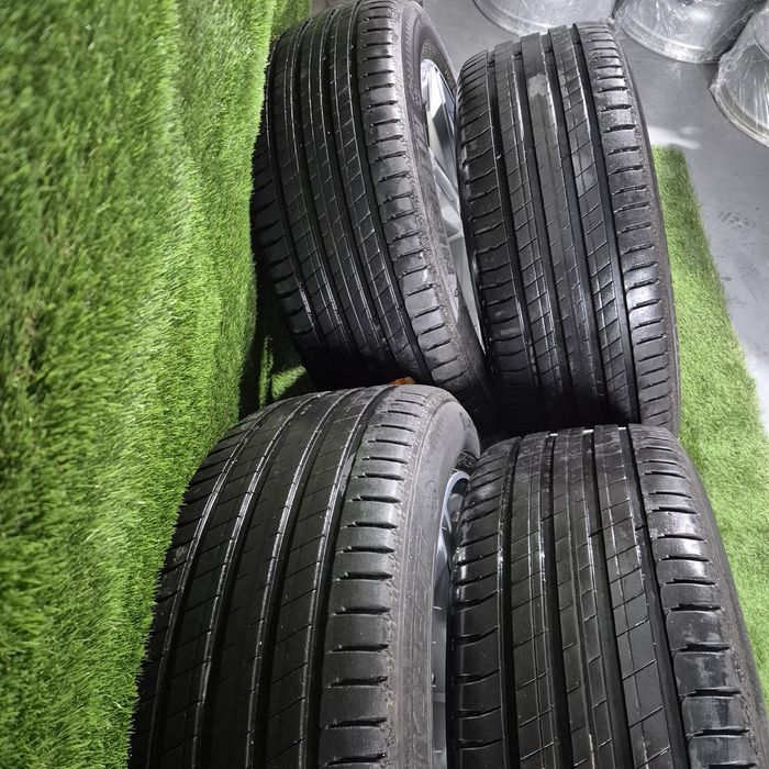 Jante impecabile Audi Q5 R 19 5x112 cu anvelope 235 55 19 Michelin