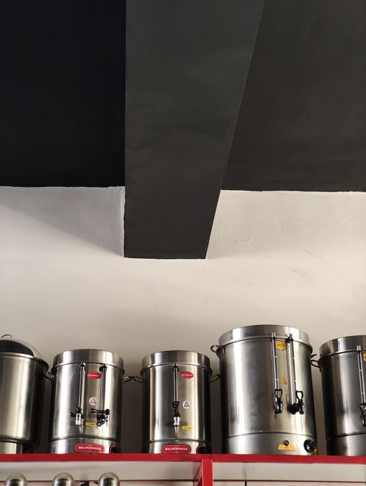 Samovar termizli hamda suv doim ulab qoyiladgon samovarlar