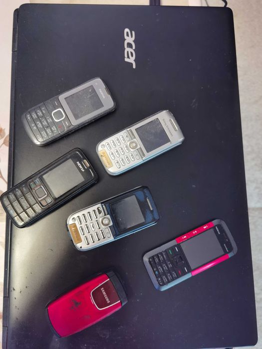 Стари телефони за батерии