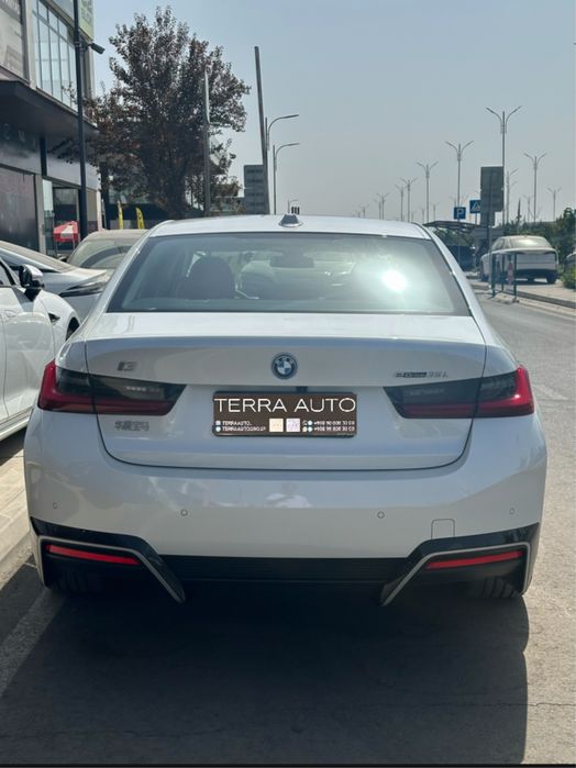 BMW i3 35L 2025 EV в наличаи от Terra Auto