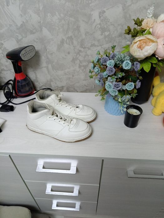 Продам красовки в отличном состоянии